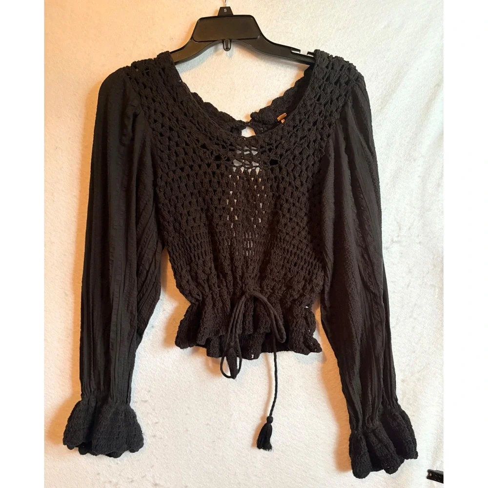 Free‎ People Megan Black Crochet Open Back Peplum Top Long Balloon Sleeve Medium